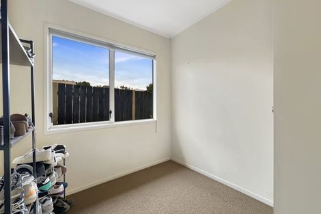 Photo of property in 2/49 Strid Road, Te Atatu South, Auckland, 0610