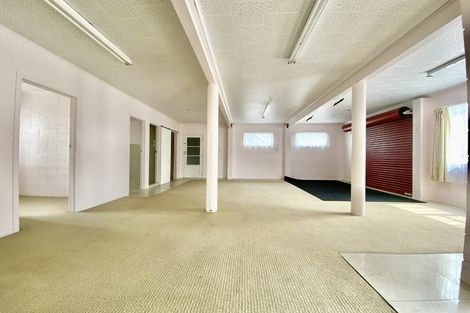 Photo of property in 25 Clayton Road, Manurewa, Auckland, 2102