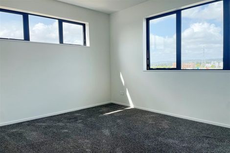 Photo of property in 6 Harikoa Way, Karaka, 2113
