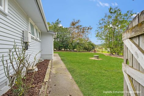 Photo of property in 54 Kuku Beach Road, Kuku, Levin, 5570