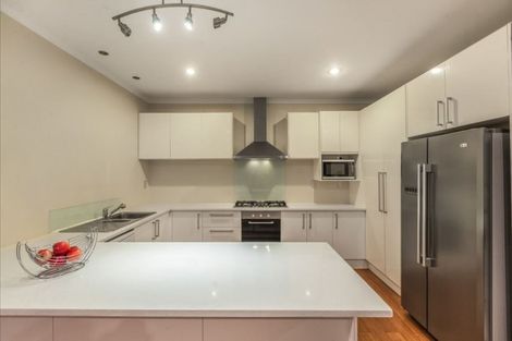 Photo of property in 8 Mcwhirters Farm Lane, Massey, Auckland, 0614