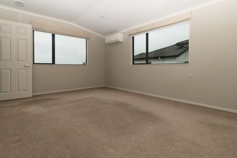 Photo of property in 74 Oakway Drive, Schnapper Rock, Auckland, 0632