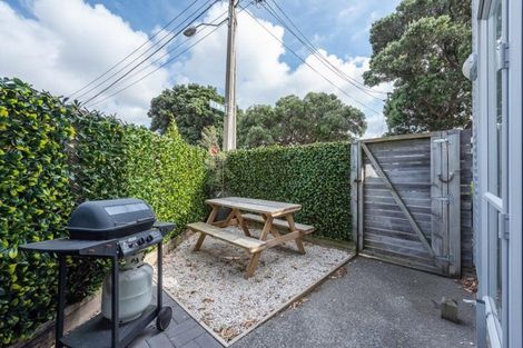 Photo of property in 122u4 Miramar Avenue, Miramar, Wellington, 6022