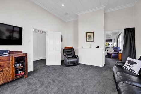 Photo of property in 36 Tawhiti Road, Hawera, 4610