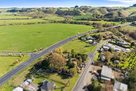 Photo of property in 33 Whangaehu Village Road, Whangaehu, Wanganui, 4581