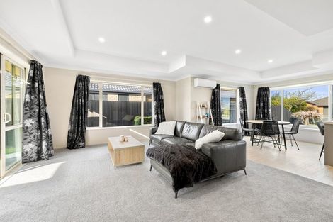 Photo of property in 55 Overbury Crescent, Rolleston, 7614