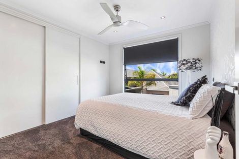 Photo of property in 3 Mansion Court, West Harbour, Auckland, 0618