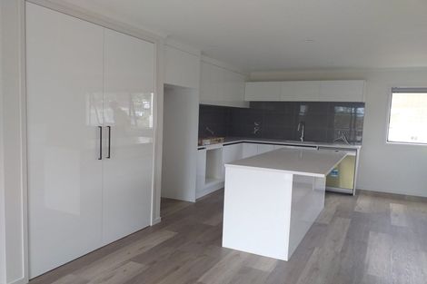 Photo of property in 2 Emerald Avenue, Rosehill, 2113