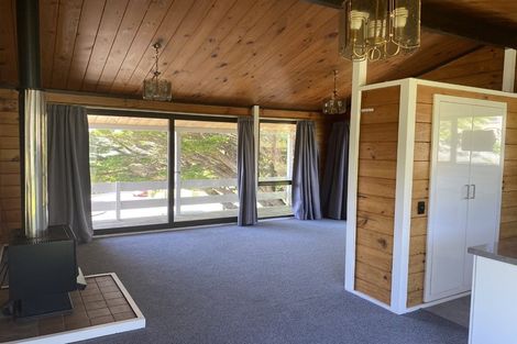 Photo of property in 1 Fitzpatrick Street, Newlands, Wellington, 6037