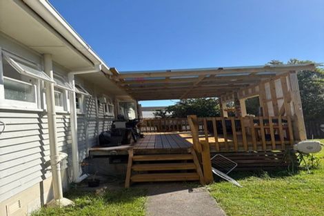 Photo of property in 1/144a Mcleod Road, Te Atatu South, Auckland, 0610