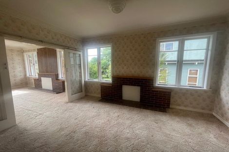 Photo of property in 4 River Road, Te Atatu Peninsula, Auckland, 0610