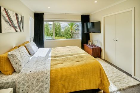 Photo of property in 8 Henrietta Maxwell Grove, Wainuiomata, Lower Hutt, 5014