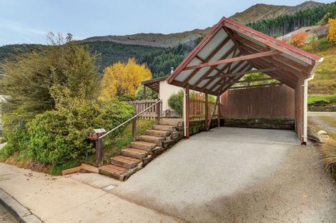 Photo of property in 1b Dart Place, Fernhill, Queenstown, 9300