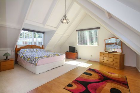 Photo of property in 2/16 Teviot Place, Totara Vale, Auckland, 0629