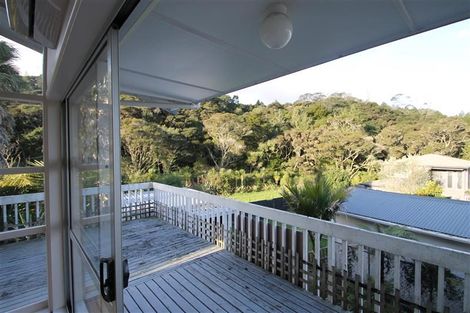 Photo of property in 70 Eskdale Road, Birkdale, Auckland, 0626