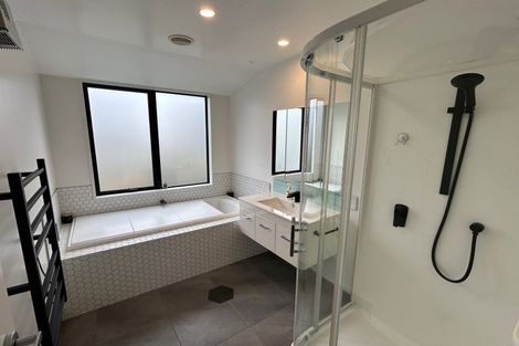 Photo of property in 6 Mataraki Place, Wanaka, 9305