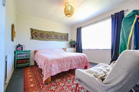 Photo of property in 3 Manuka Street, Castlecliff, Whanganui, 4501