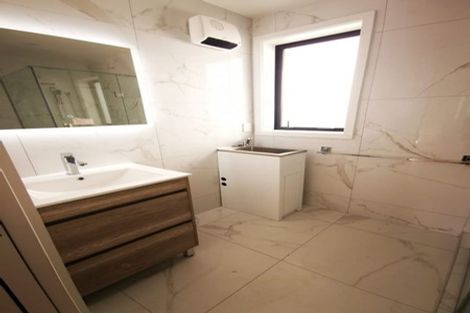 Photo of property in 124c Rosier Road, Glen Eden, Auckland, 0602