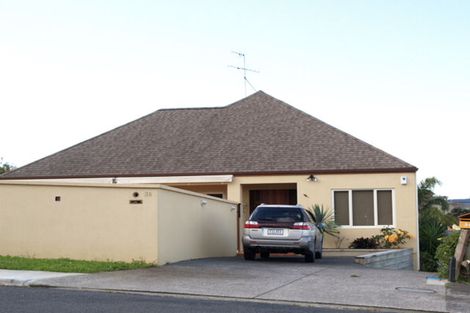 Photo of property in 38a Montgomery Crescent, Cockle Bay, Auckland, 2014