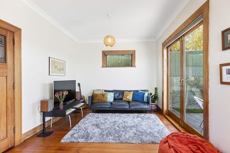 Photo of property in 168 Nevay Road, Karaka Bays, Wellington, 6022