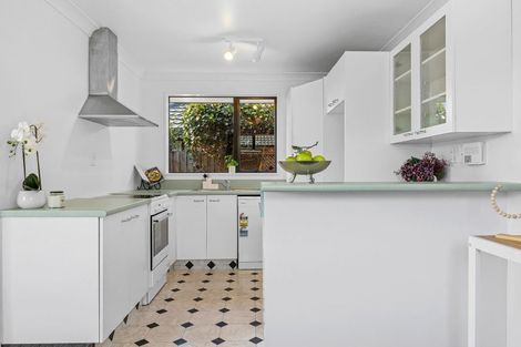 Photo of property in 12 Rustic Lane, Spreydon, Christchurch, 8024