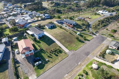 Photo of property in 15 Aranui Avenue, Waitarere Beach, Levin, 5510