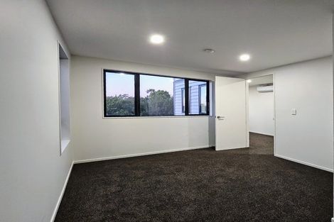 Photo of property in 8 Lewis Road, Pakuranga, Auckland, 2010