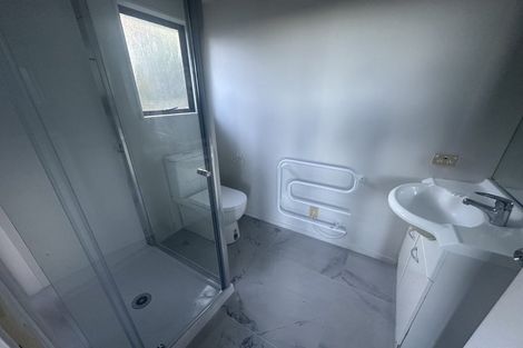 Photo of property in 2/43 Noeleen Street, Glenfield, Auckland, 0629