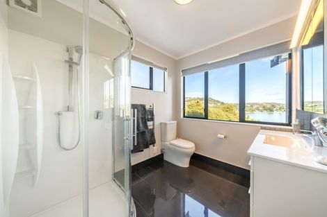 Photo of property in 14 Spinnaker Drive, Whitby, Porirua, 5024