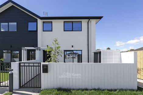 Photo of property in 1/21 Karamu Street, Te Atatu Peninsula, Auckland, 0610