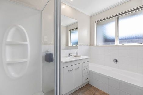 Photo of property in 2 Glencoe Court, Pyes Pa, Tauranga, 3112