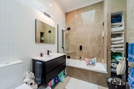 Photo of property in 1 Torquay Terrace, Newtown, Wellington, 6021