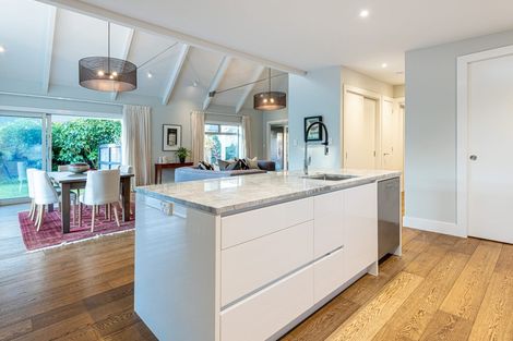 Photo of property in 6 Tiri Road, Milford, Auckland, 0620