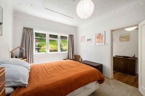 Photo of property in 76 Maupuia Road, Maupuia, Wellington, 6022