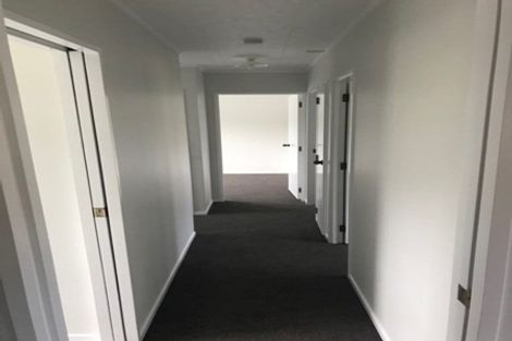 Photo of property in 1 Lowell Place, Massey, Auckland, 0614