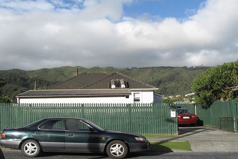 Photo of property in 1 Strand Crescent, Naenae, Lower Hutt, 5011