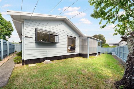 Photo of property in 1/23 Mickle Street, Te Atatu South, Auckland, 0610
