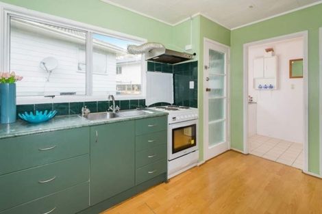 Photo of property in 5 Santiago Crescent, Unsworth Heights, Auckland, 0632