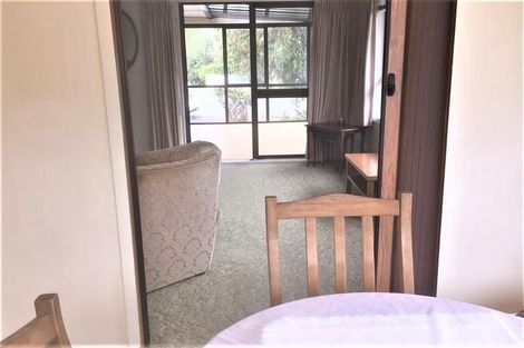 Photo of property in 8 Boler Place, New Lynn, Auckland, 0600