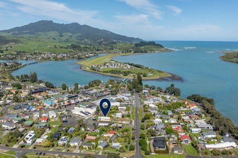 Photo of property in 17b Wallis Street, Raglan, 3225
