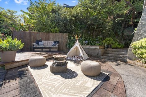 Photo of property in 4 Crownhill Street, Spotswood, New Plymouth, 4310