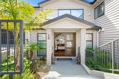 Photo of property in 16 Mural Place, Greenhithe, Auckland, 0632
