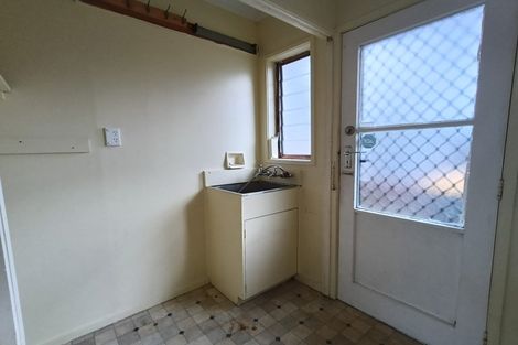 Photo of property in 2/21 Wanaka Place, Pakuranga Heights, Auckland, 2010