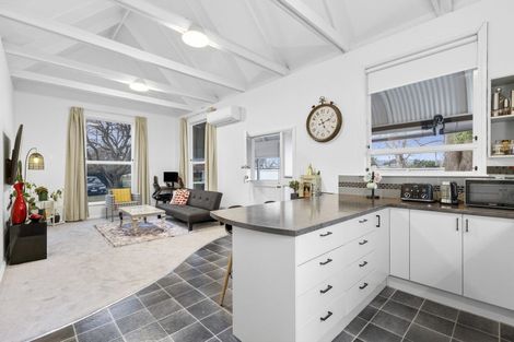 Photo of property in 3/201 Victoria Street, Cambridge, 3434