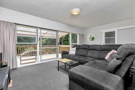 Photo of property in 146 Glenfield Road, Birkenhead, Auckland, 0626
