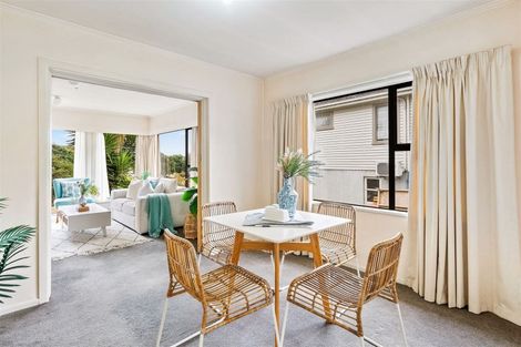 Photo of property in 94 Mana Esplanade, Paremata, Porirua, 5026