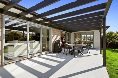 Photo of property in 175 Woodman Drive, Tawa, Wellington, 5028