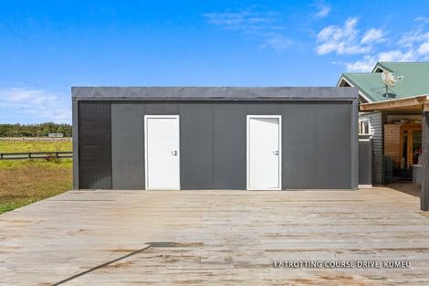 Photo of property in 15 Trotting Course Drive, Kumeu, 0891