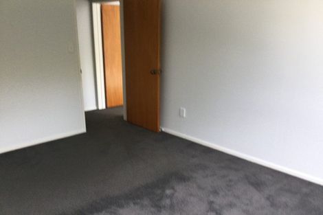 Photo of property in 7 Vardon Road, Green Bay, Auckland, 0604