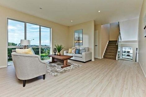 Photo of property in 28 Spyglass Street, Red Beach, 0932
